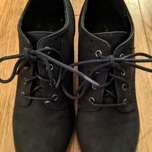 Black Lace Up 2in Booties